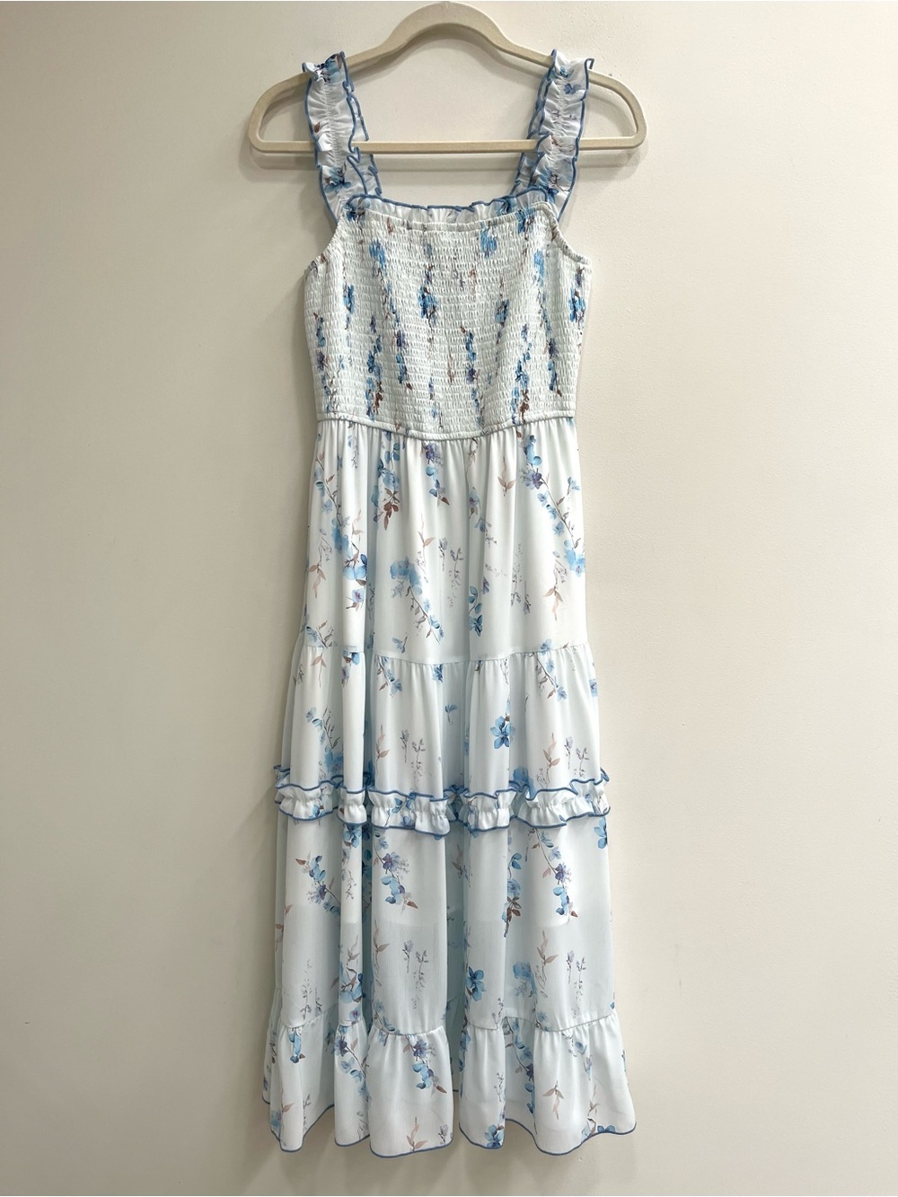 Scarlet Darkness white blue floral smocked tiered midi dress square neckline S
